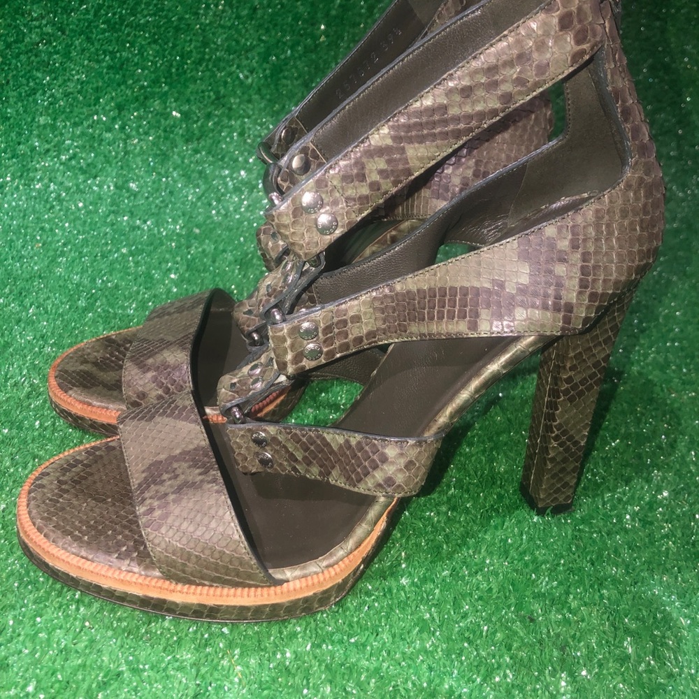 Gucci gladiator sandal size 39.5 in snakeskin green - Picture 3 of 9
